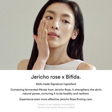 Model jericho rose pha skin toner booster